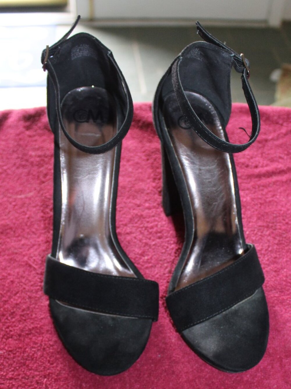 Chelsea Moreland Black Faux Suede High Heels Size 7 1/2
